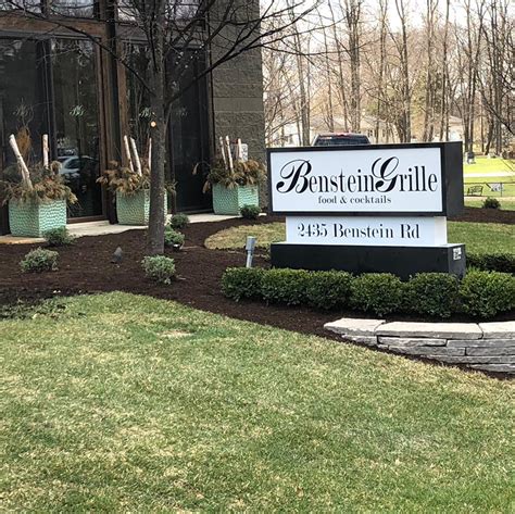 Benstein grille - Apr 17, 2015 · With its airy, attractive dining room and inviting, well-executed menu, the new Benstein Grille in Commerce Township looks like a winning addition to the neighborhood. 